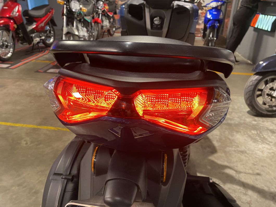Moto Yamaha Nmax 155 usado 2024 con 2800 km 1M