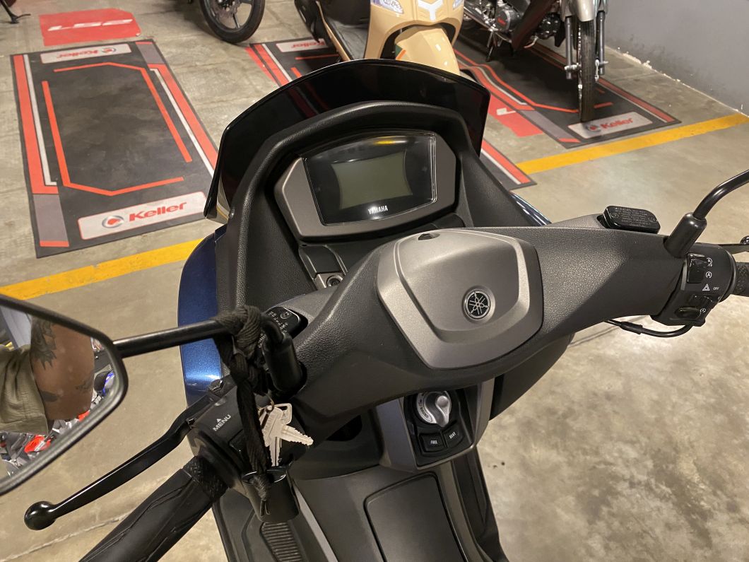 Moto Yamaha Nmax 155 usado 2024 con 2800 km 1M