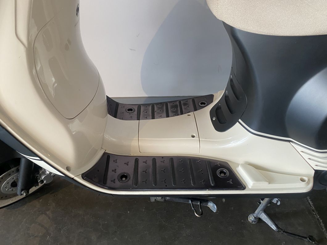 Moto Zanella Styler 150 Exclusive usado 2023 con 5600 km 1M