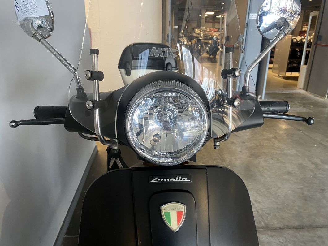 Moto Zanella Styler 150 Exclusive usado 2023 con 5600 km 1M