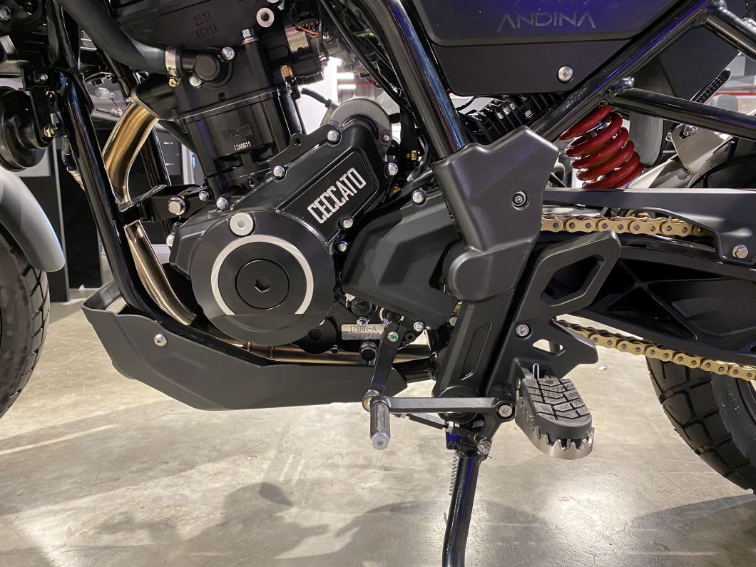 Moto Zanella Andina 300