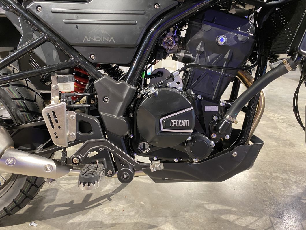 Moto Zanella Andina 300