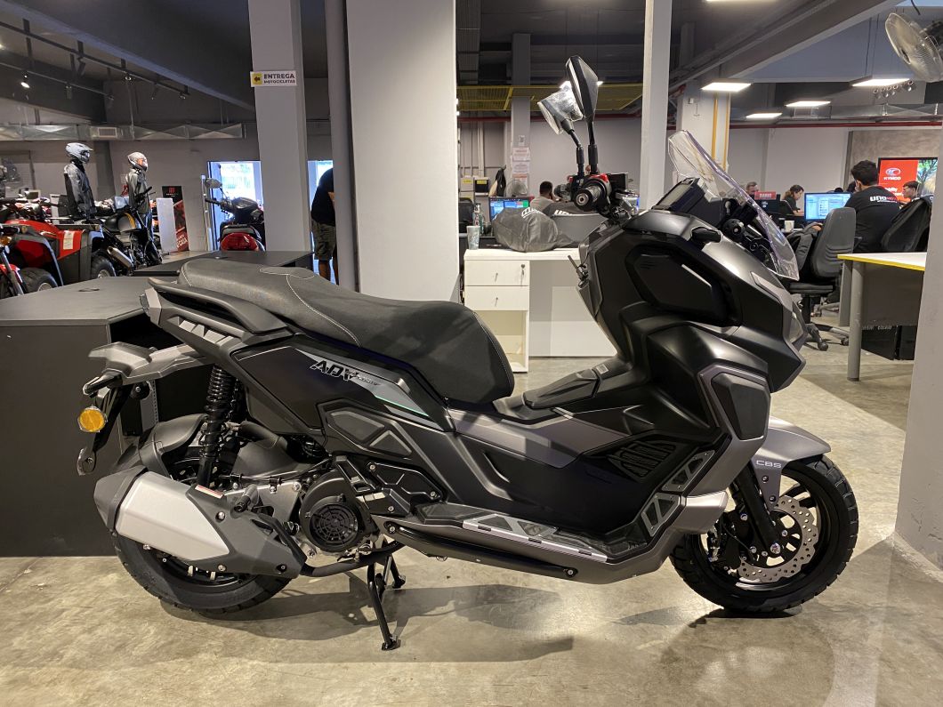 Moto Zanella Cruiser 200 Adventure CBS