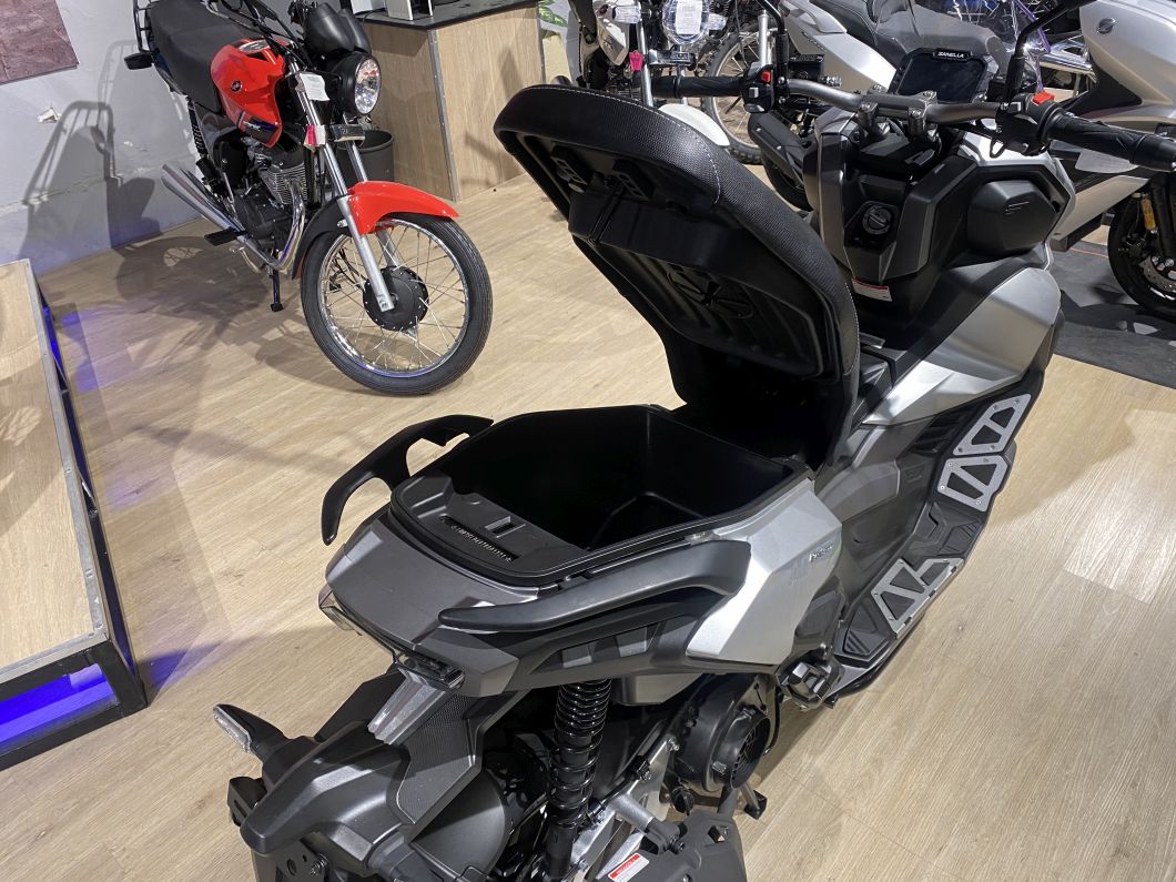 Moto Zanella Cruiser 200 Adventure CBS