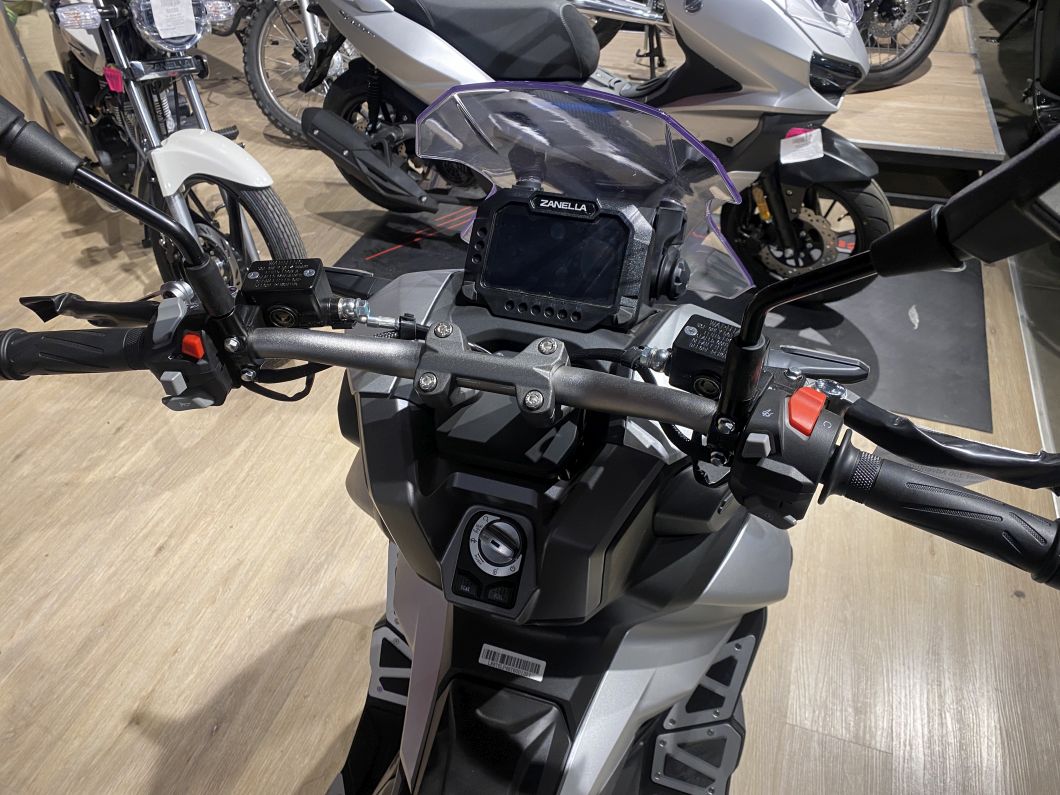Moto Zanella Cruiser 200 Adventure CBS