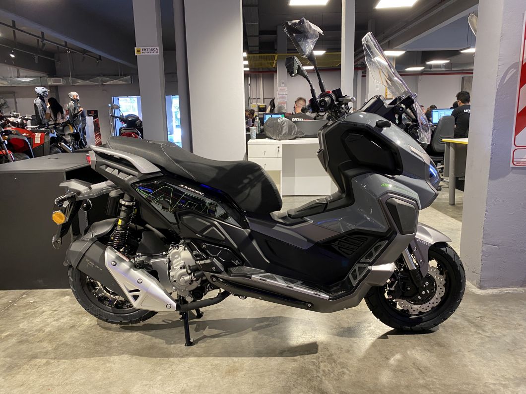 Moto Zanella Cruiser 300 Adventure ABS