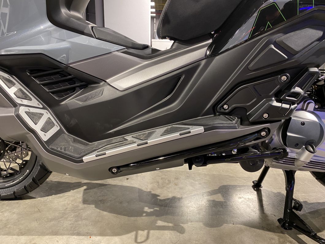 Moto Zanella Cruiser 300 Adventure ABS