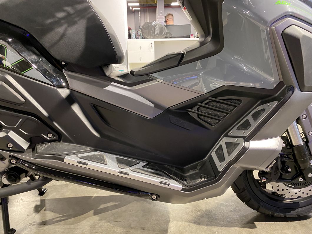 Moto Zanella Cruiser 300 Adventure ABS