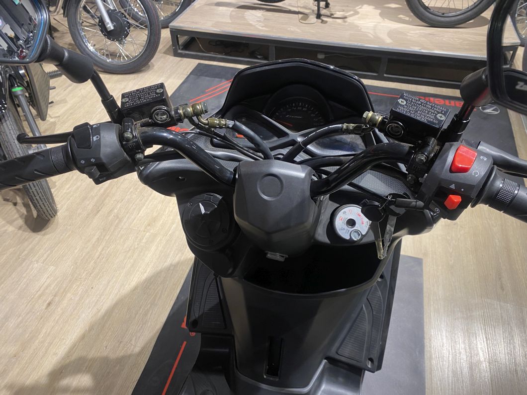 Moto Zanella Cruiser 150 X