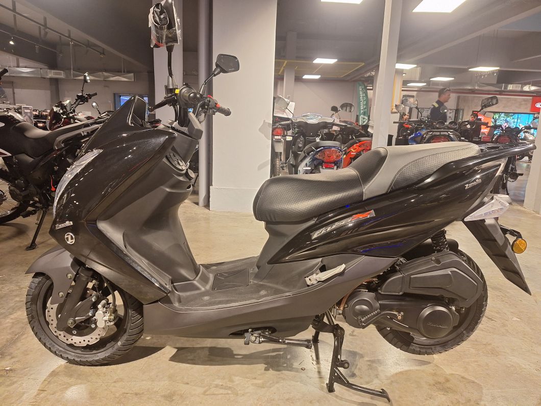 Moto Zanella Cruiser X 150