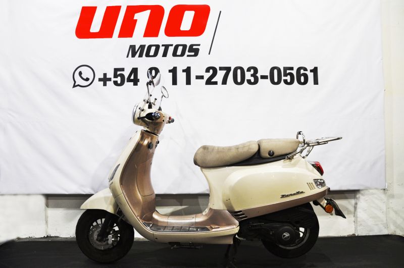 Moto Zanella styler 150 exclusive z3 2018, 2456 km INT 21952 no usar