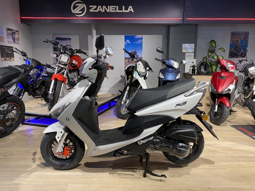 Moto Zanella Styler 150 Rs Scooter