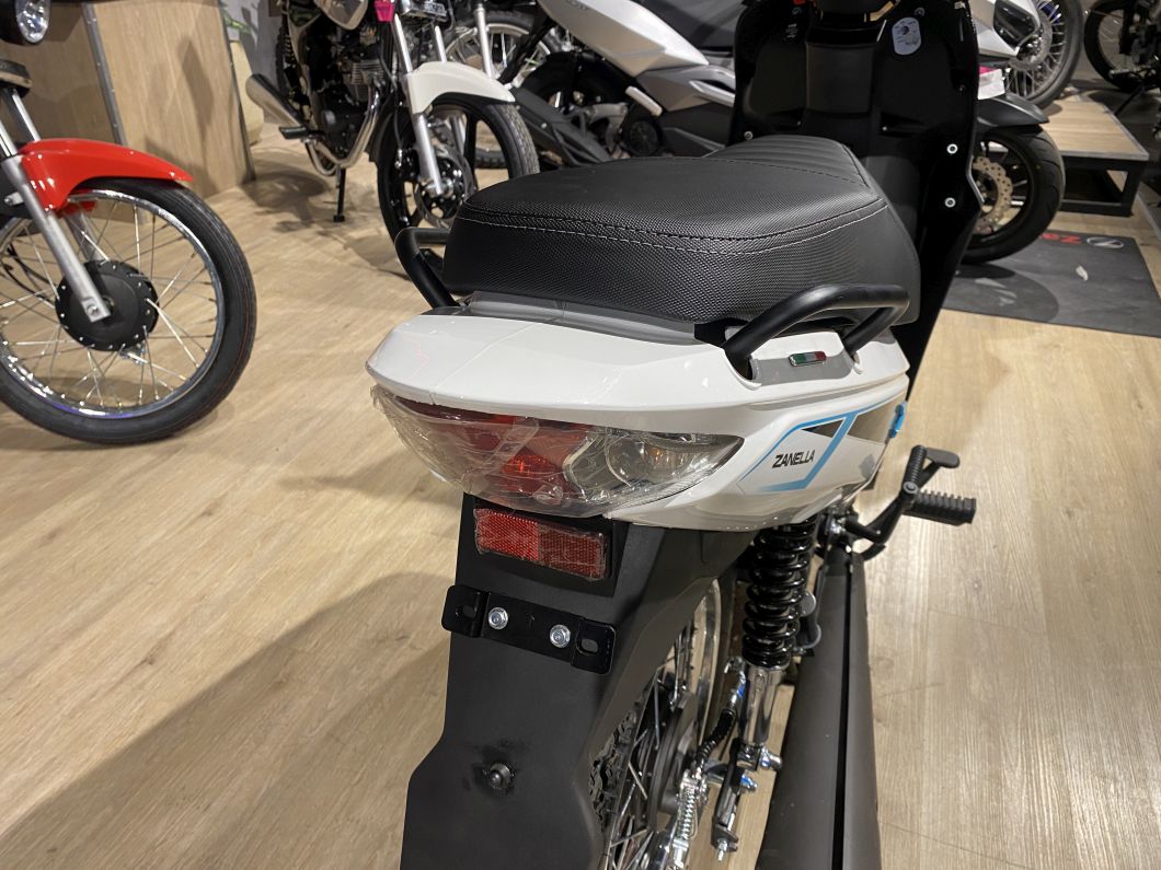 Moto Zanella ZB 110 Base