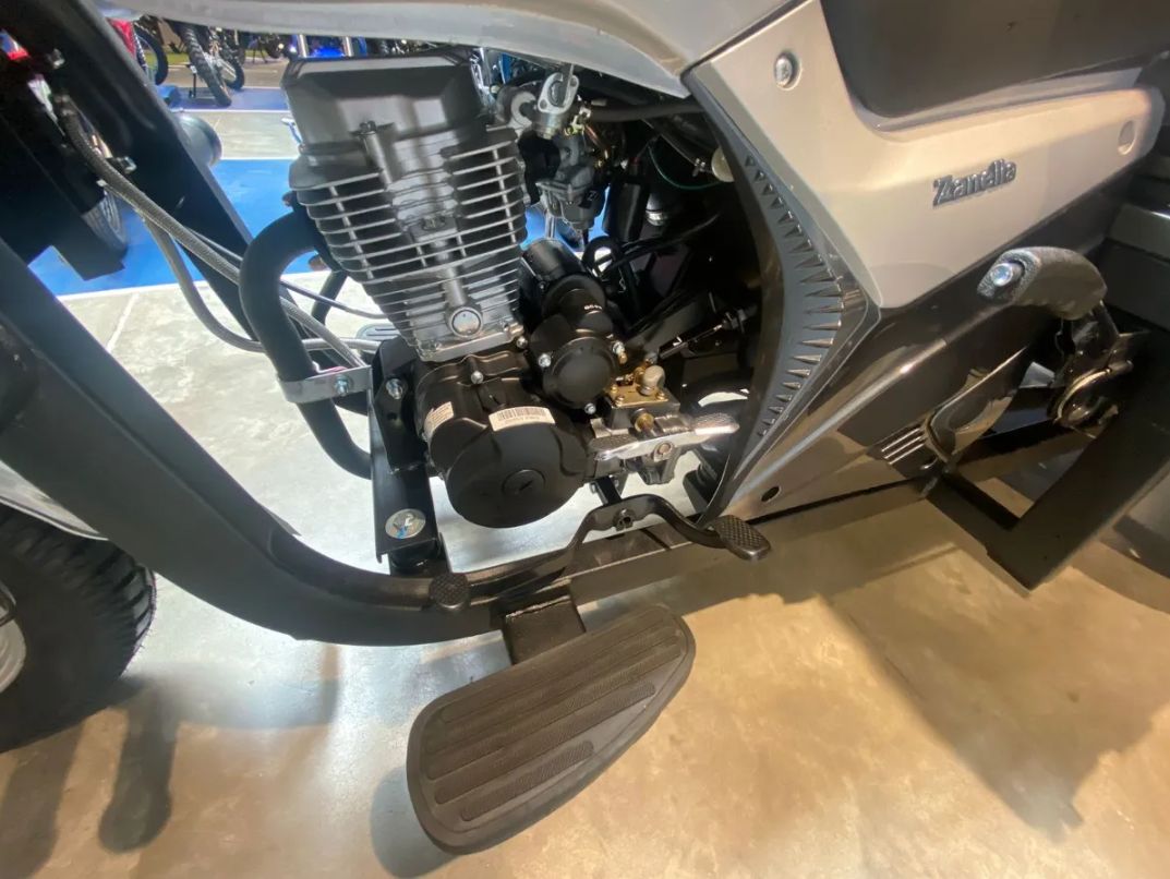 Moto Zanella Z MAX 200 Tricargo 2025