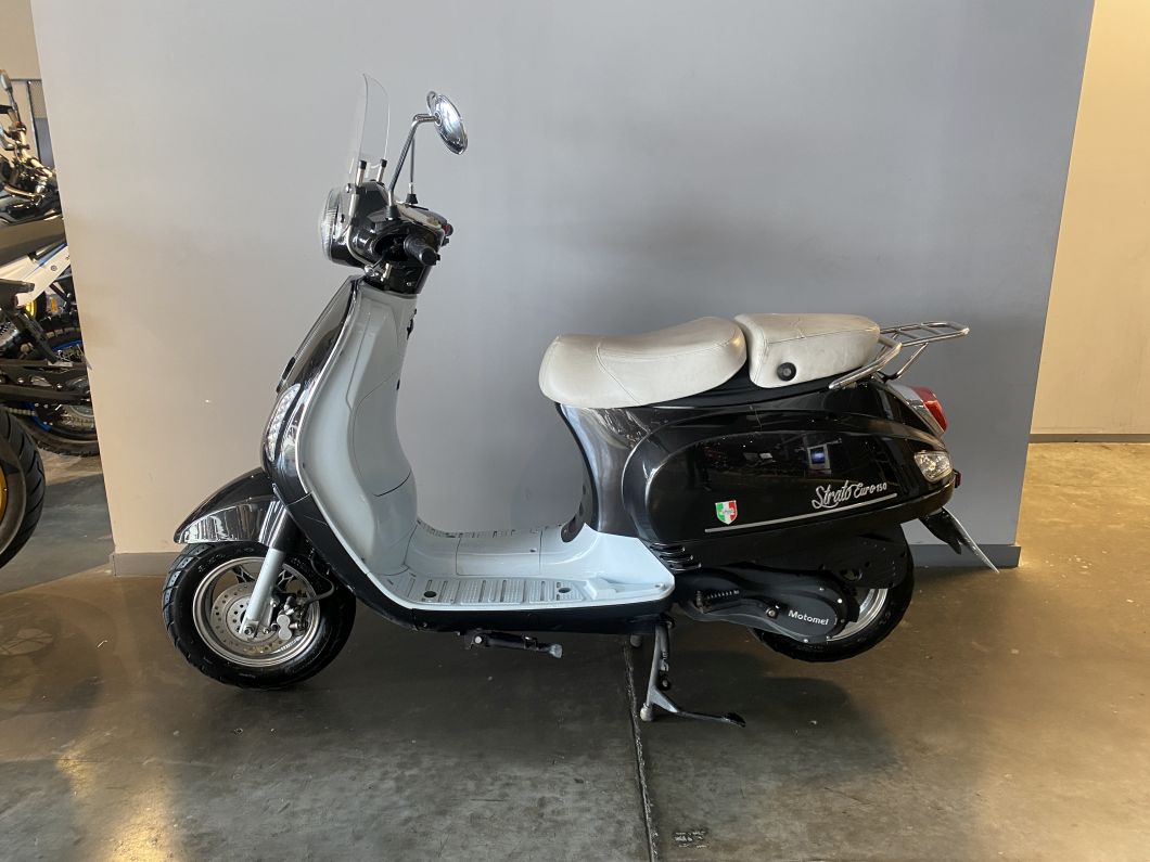 Strato Euro 150 usado 2023 con 7200 km 1M (1) [M3818]