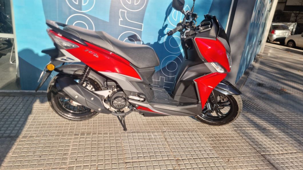 Jet 14 usado 2024 con 173 km 1M (1) [M3699]