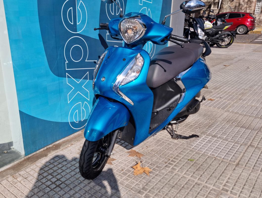 Fascino 125 Fi Usado 2024 con 4256 km int 52520 1M (1) [M3794]