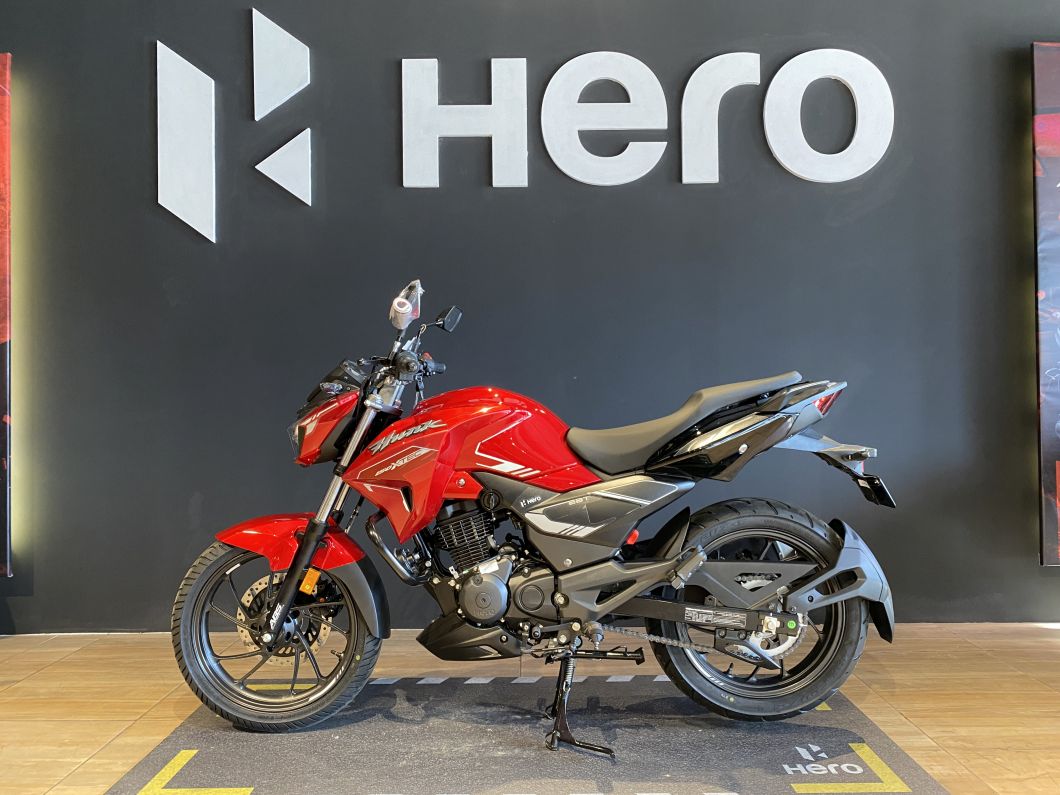 Moto Hero Hunk 150 Xtec 2026