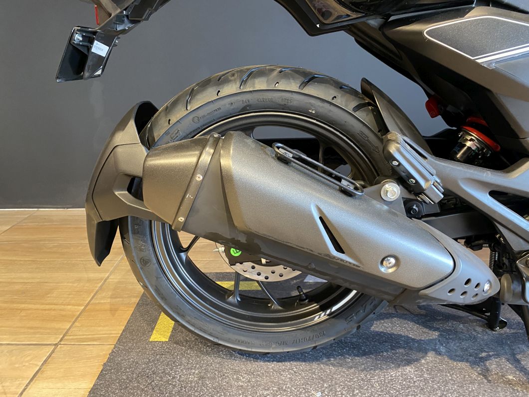Moto Hero Hunk 150 Xtec 2026
