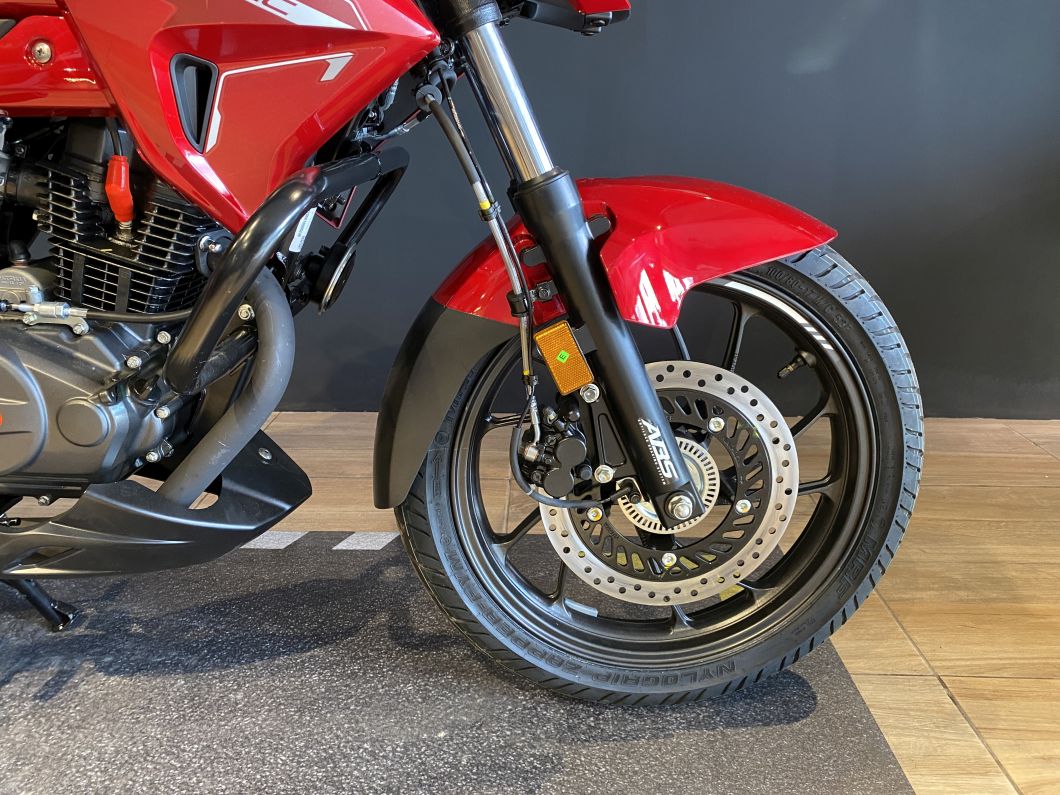 Moto Hero Hunk 150 Xtec 2026