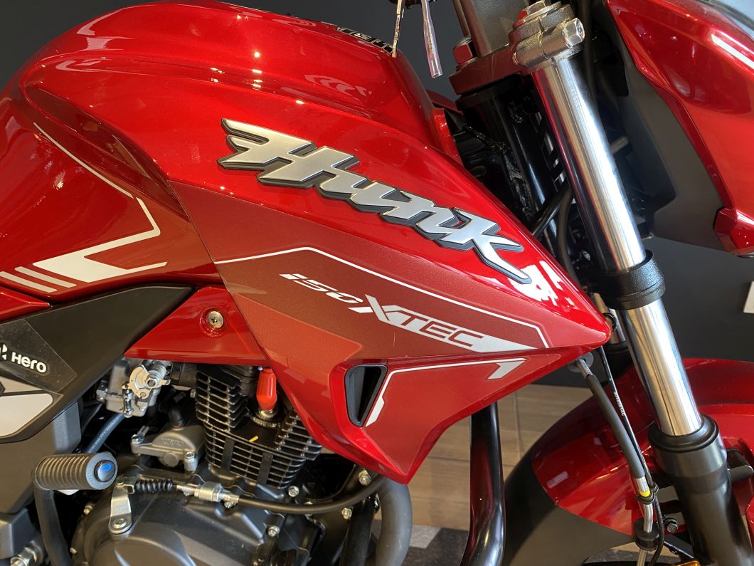 Moto Hero Hunk 150 Xtec 2026
