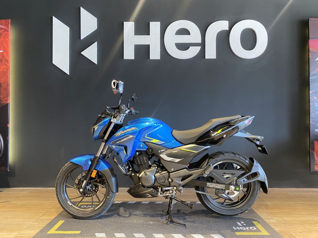 Moto Hero Hunk 150 Xtec 2026
