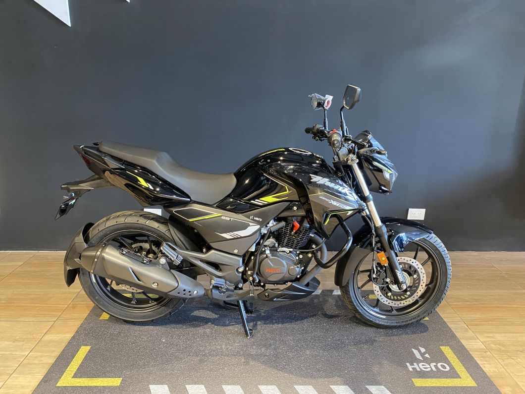 Moto Hero Hunk 150 Xtec 2026