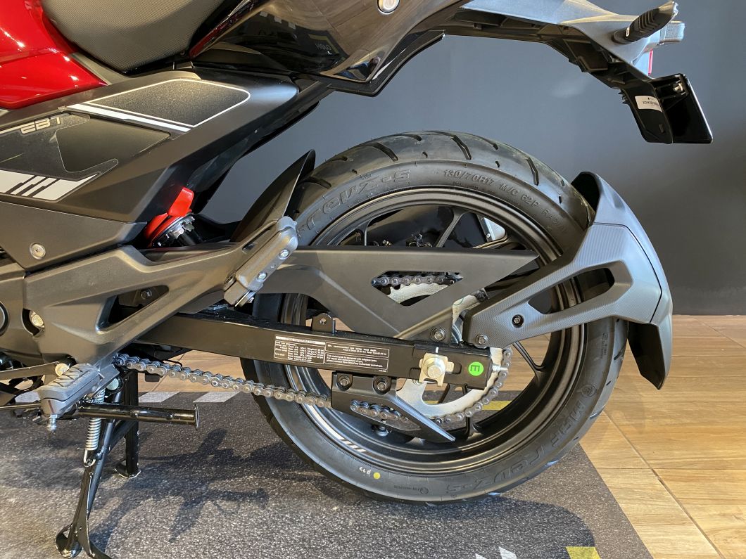 Moto Hero Hunk 150 Xtec 2026