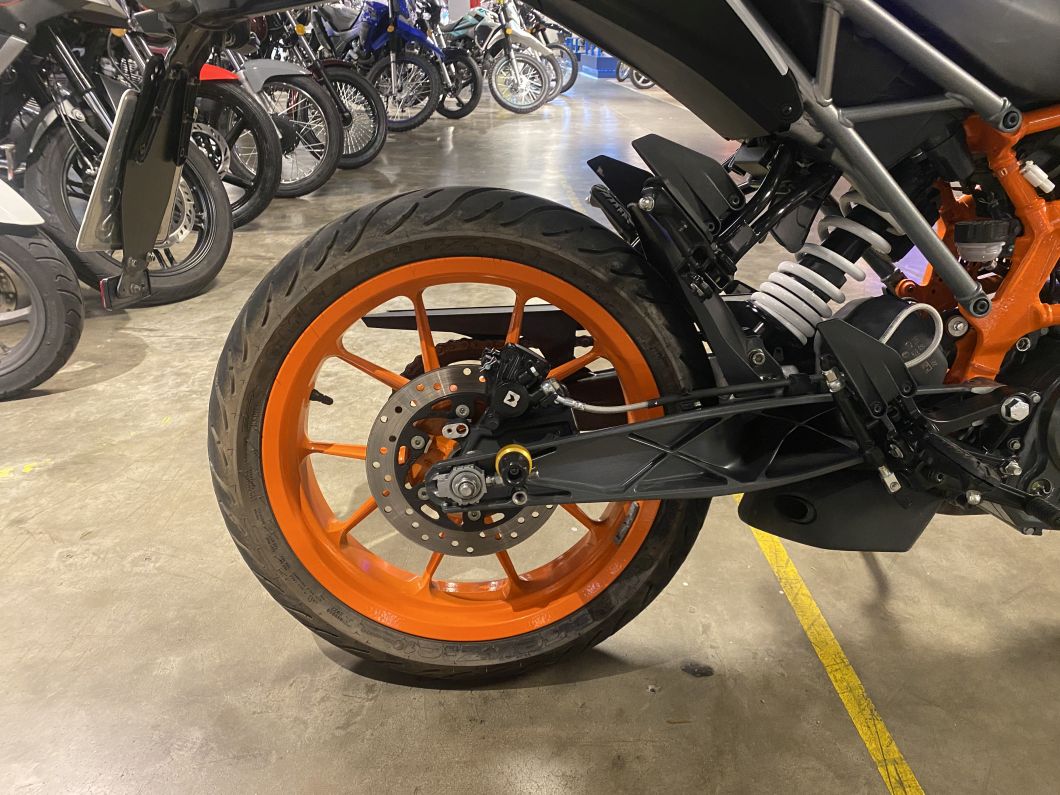Moto Ktm Duke 200 usado 2024 con 2900 km 1M int 53988