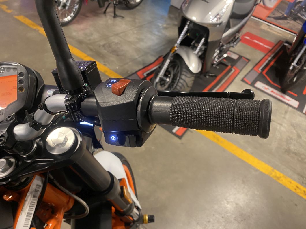 Moto Ktm Duke 200 usado 2024 con 2900 km 1M int 53988