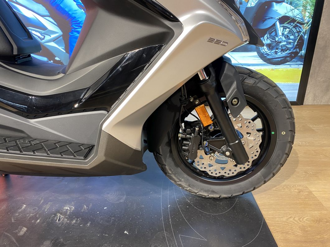 Moto KYMCO 350 DTX