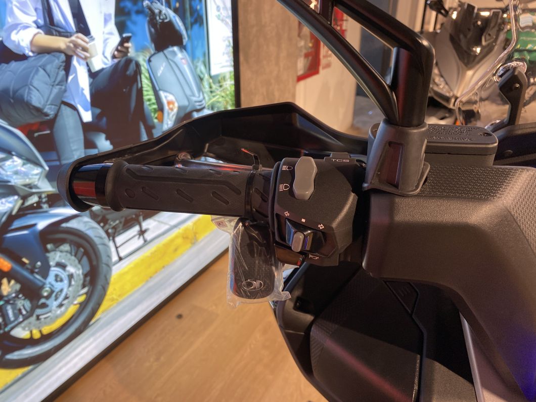 Moto KYMCO 350 DTX