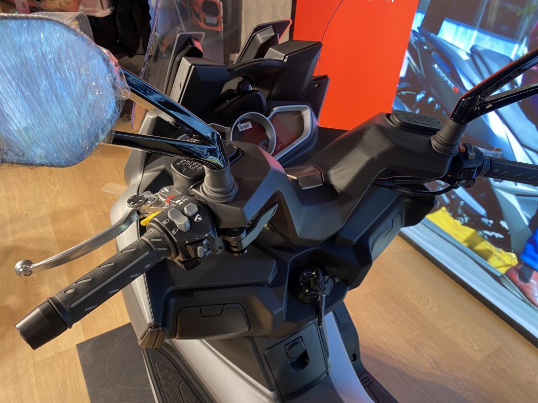 Moto KYMCO XCITING 400