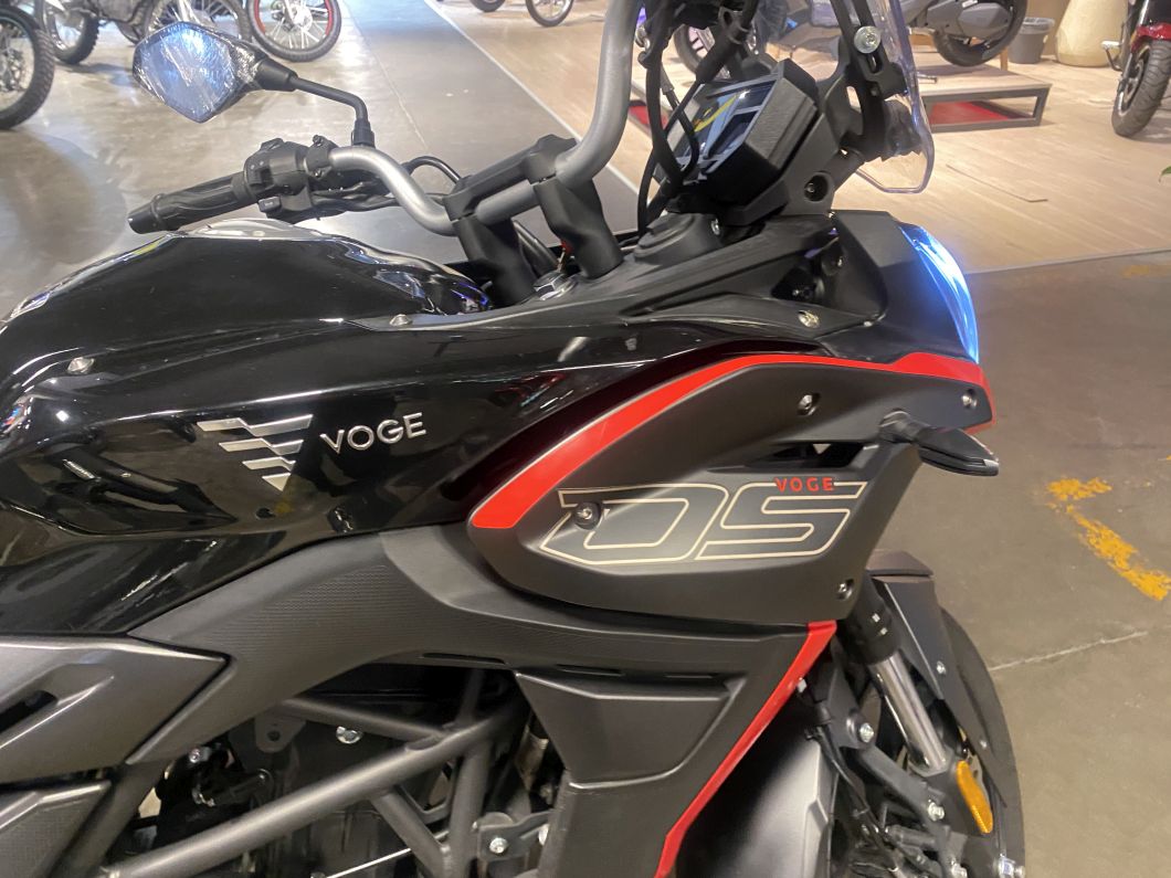 Moto Voge 300 Ds usado 2024 con 6600 km 1M