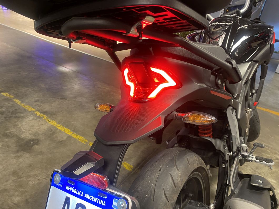 Moto Voge 300 Ds usado 2024 con 6600 km 1M