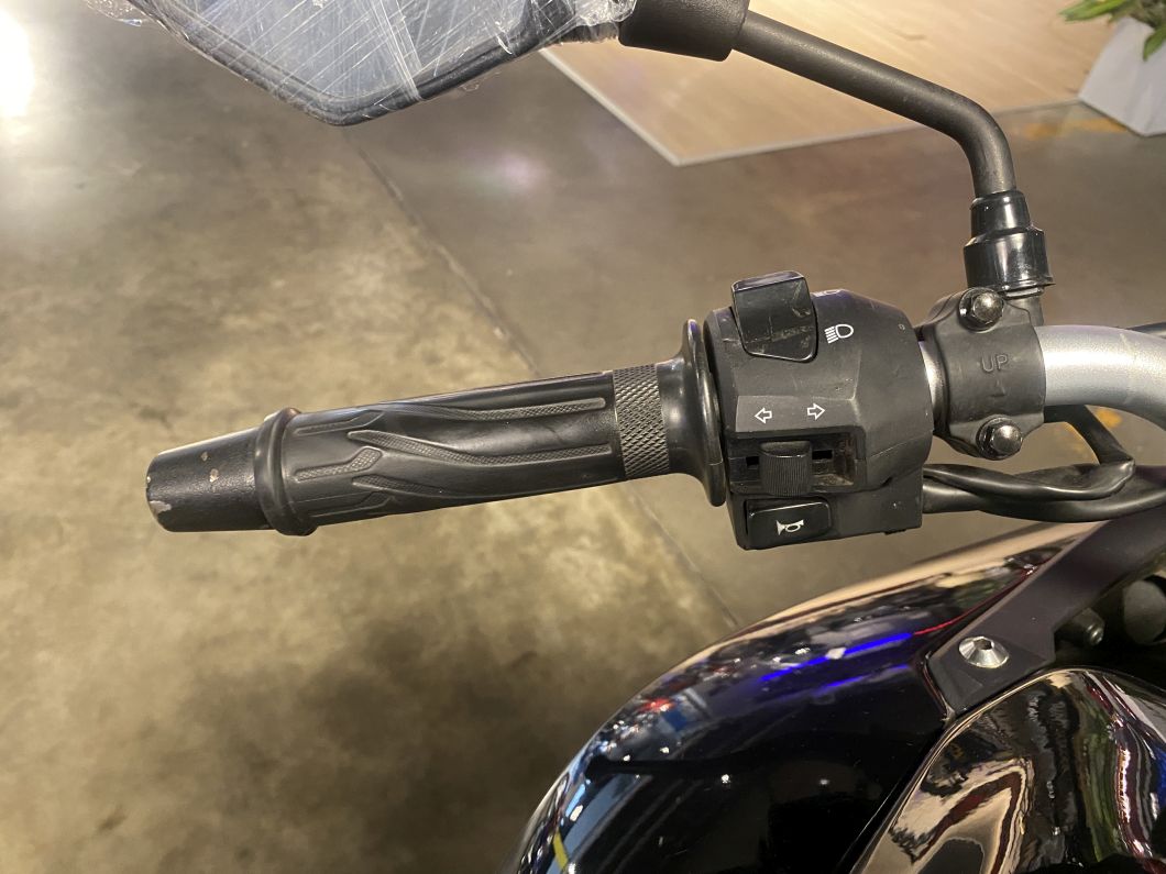 Moto Voge 300 Ds usado 2024 con 6600 km 1M