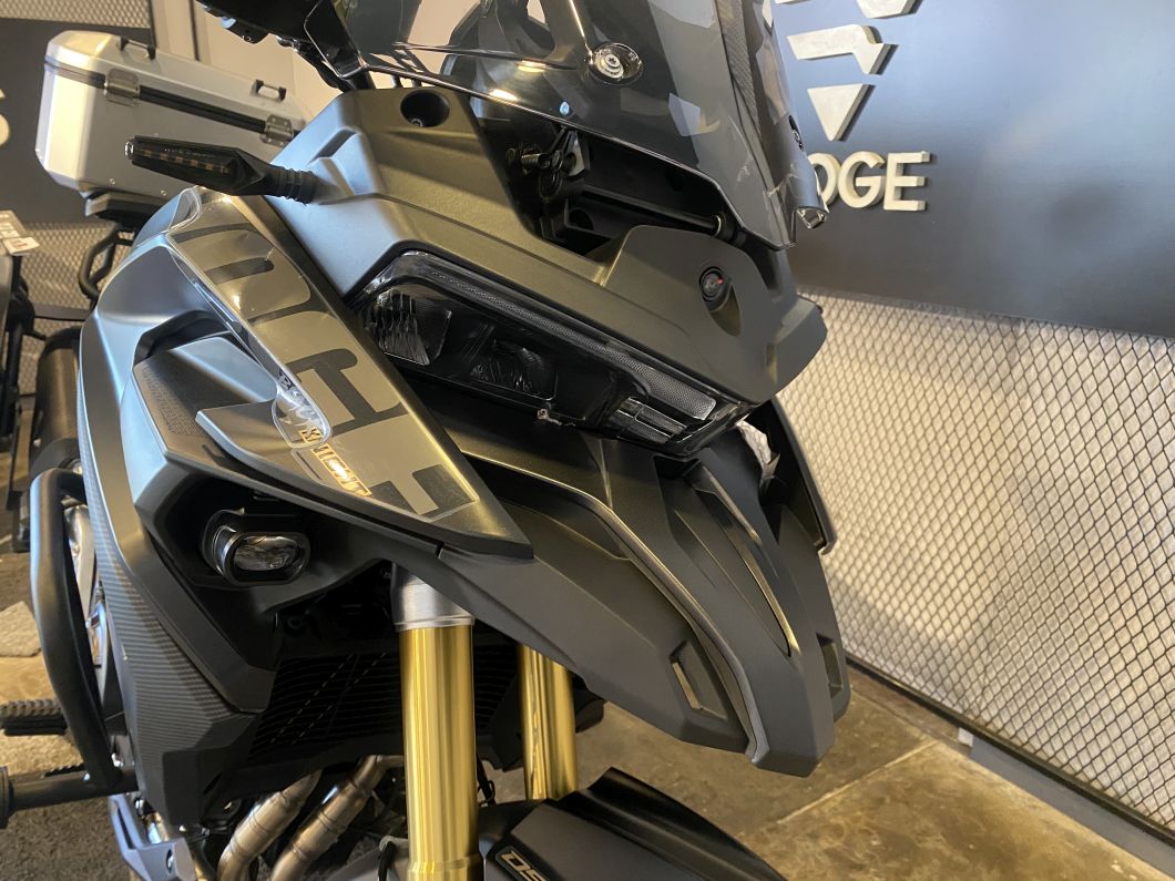 Moto Voge 525 DSX Black + Baul