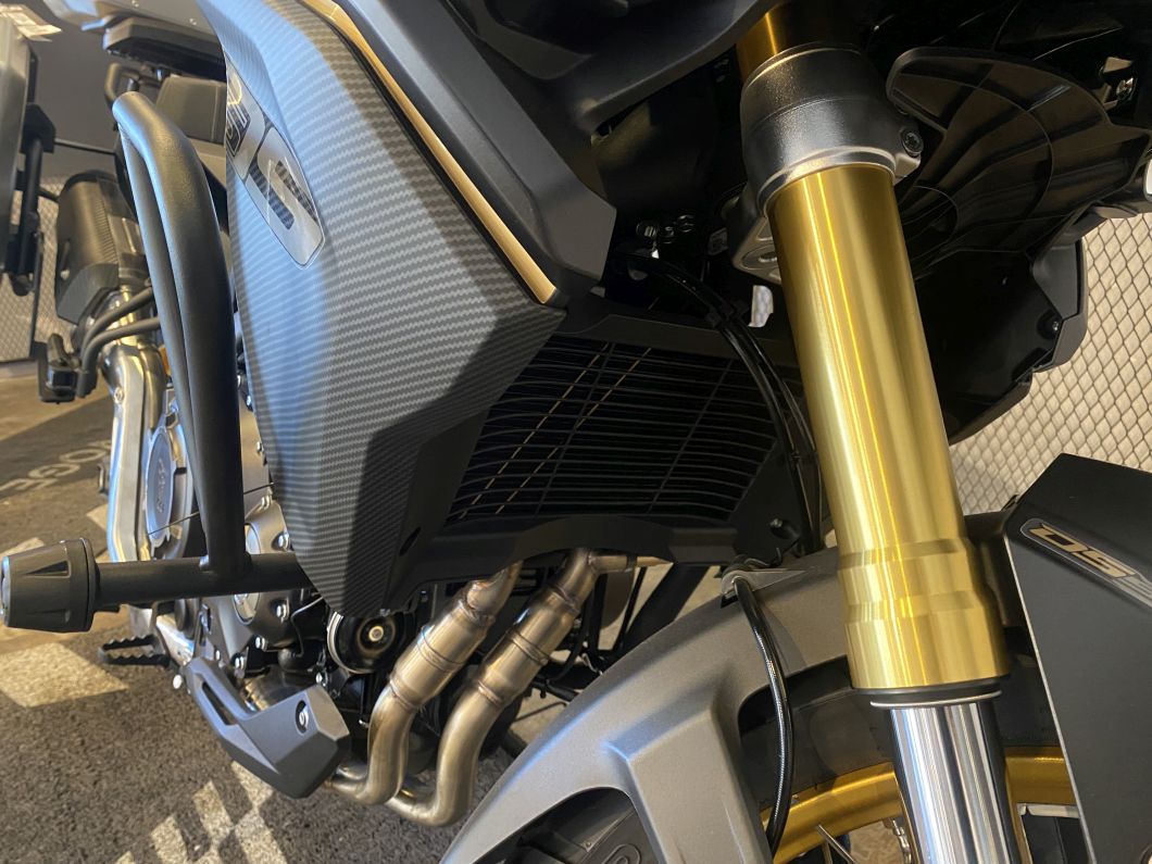 Moto Voge 525 DSX Black + Baul