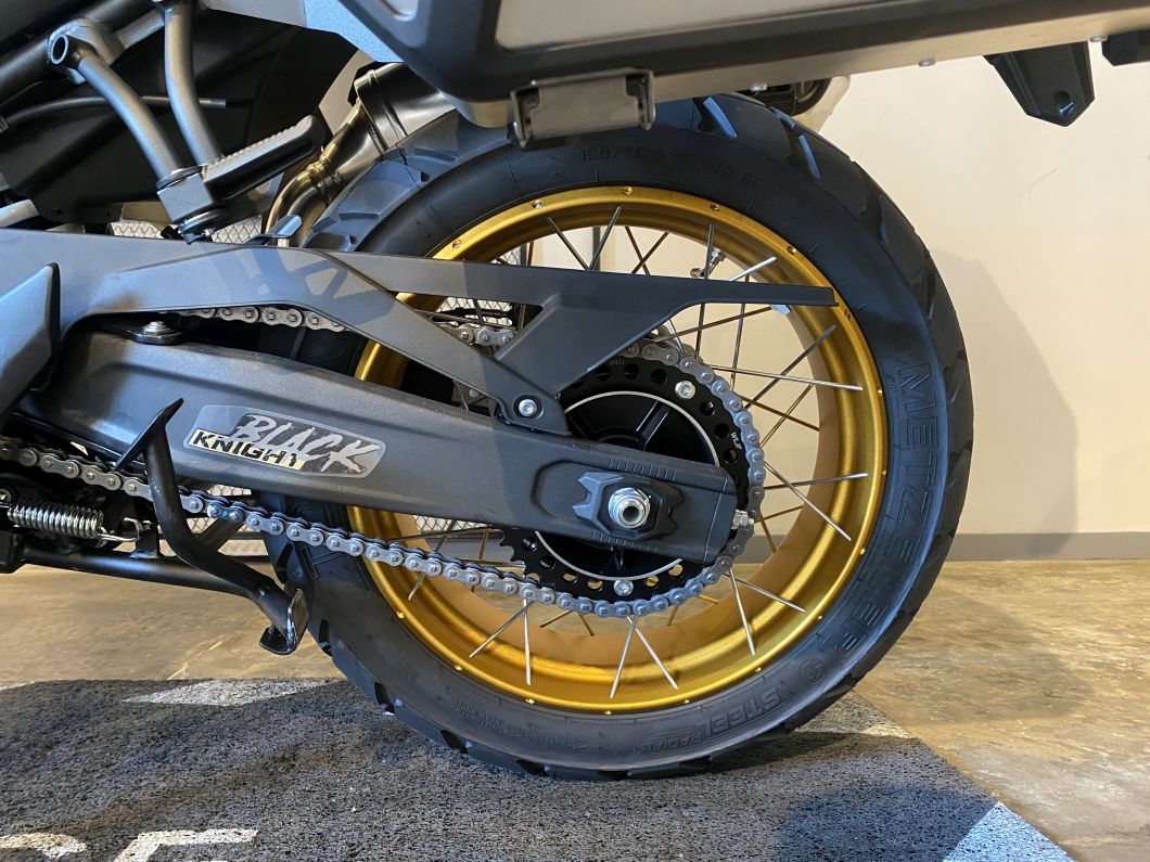 Moto Voge 525 DSX Black + Baul