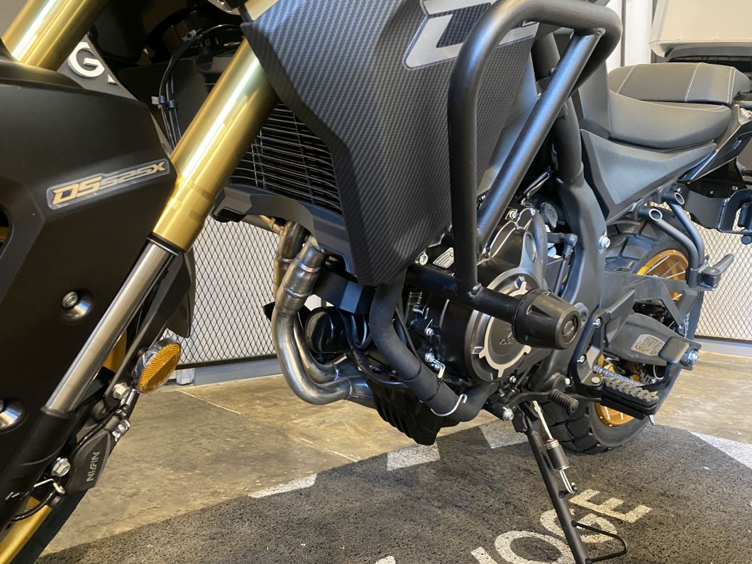 Moto Voge 525 DSX Black + Baul
