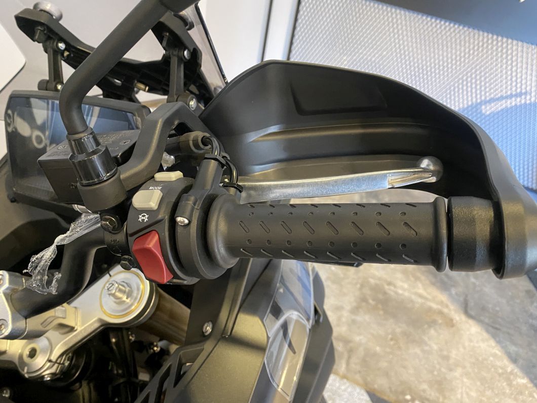 Moto Voge 525 DSX Black + Baul