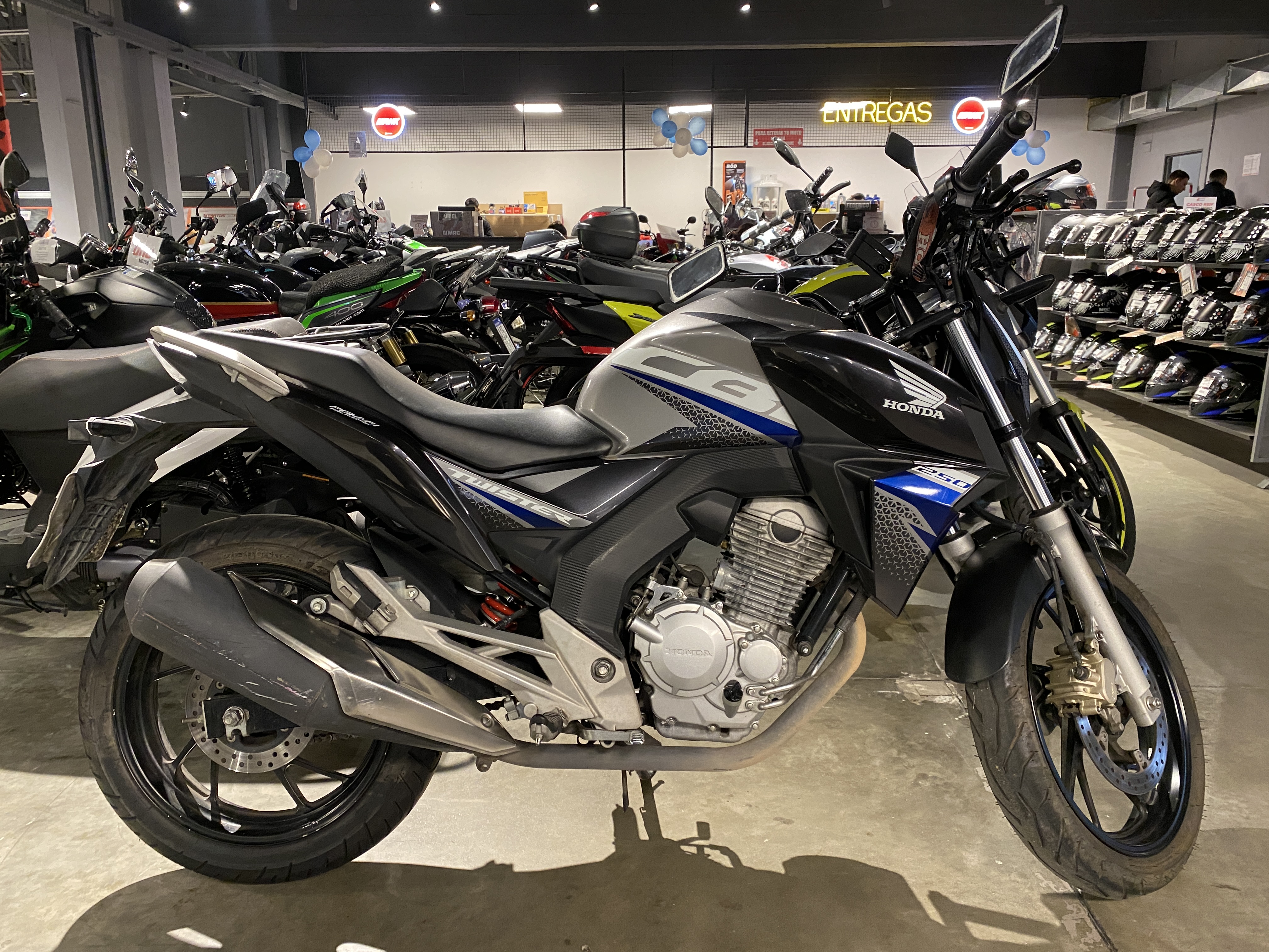 Cb twister 250 usado 2020 con 18000 km 1M (1) [M4142]