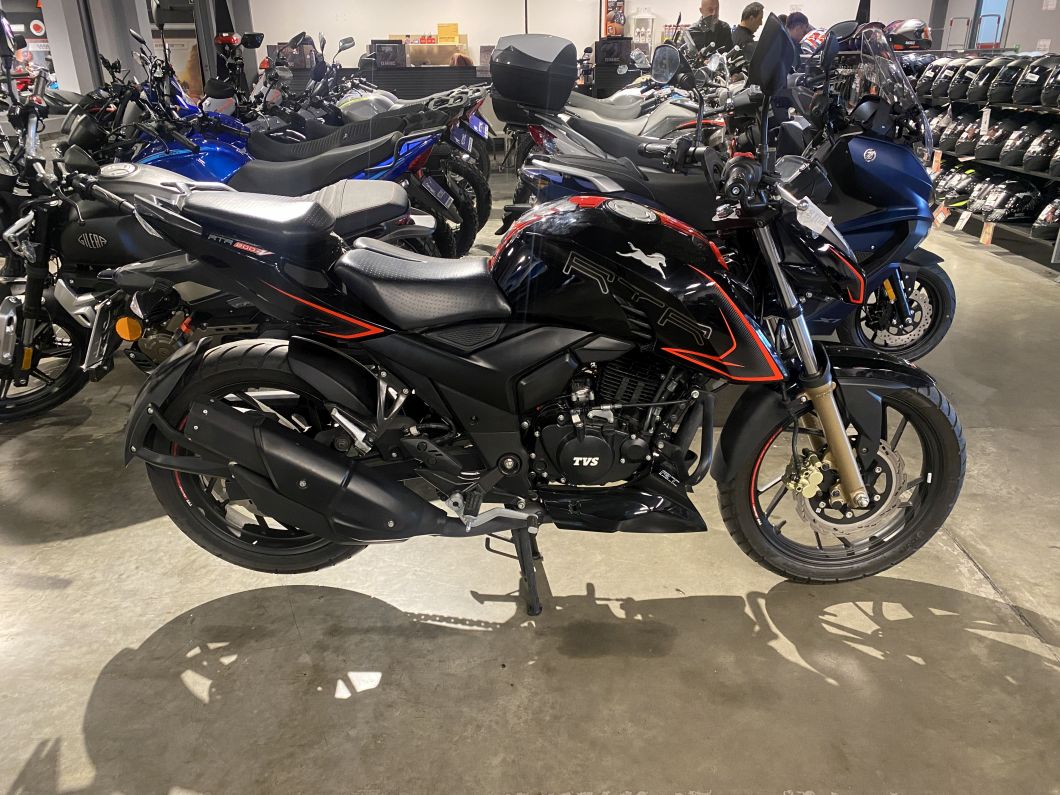 Rtr 200 Carburada usado 2025 con 4400 km 1M (1) [M4286]